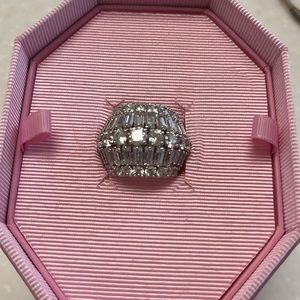 Sworsksy crystal wedding band